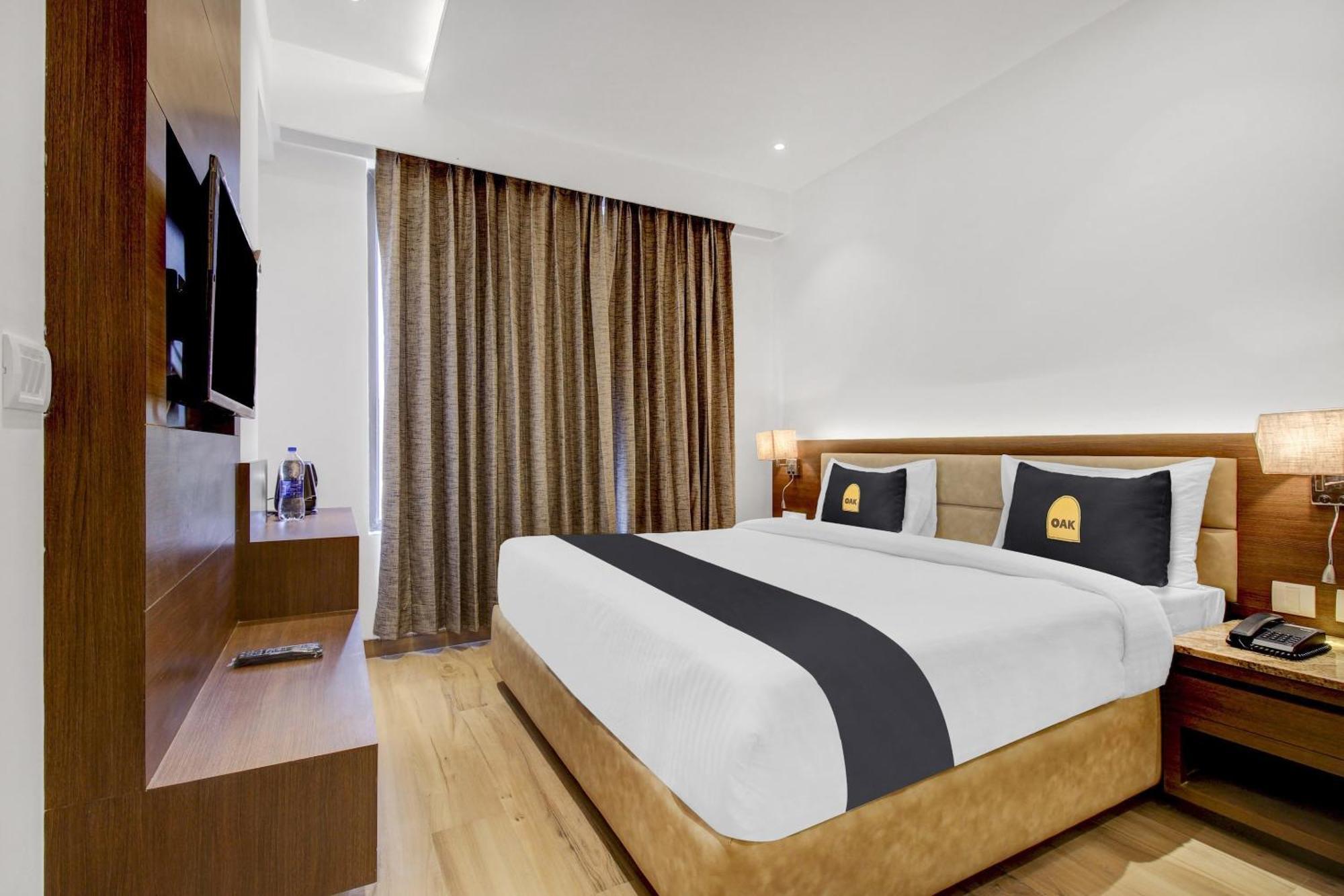 Hotel Super Townhouse Oak Aurelia Grand Lakhnaú Exteriér fotografie