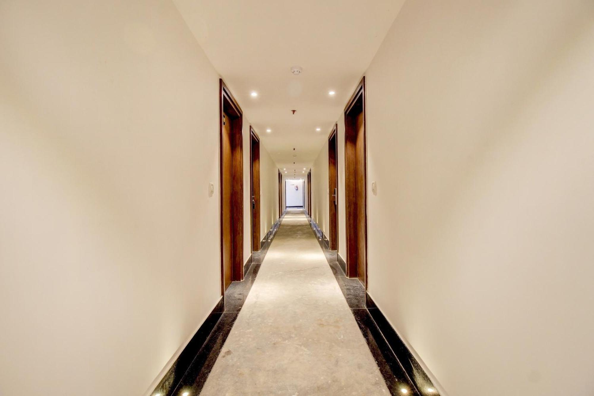 Hotel Super Townhouse Oak Aurelia Grand Lakhnaú Exteriér fotografie