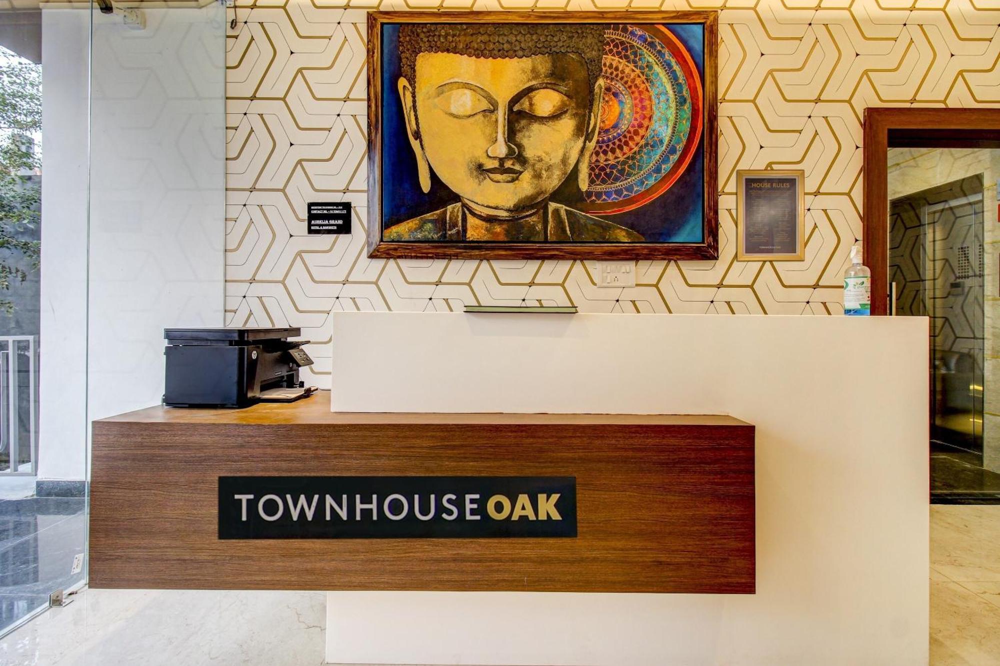 Hotel Super Townhouse Oak Aurelia Grand Lakhnaú Exteriér fotografie